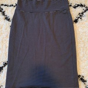 LuLaRoeblack and white pen stripe Cassie skirt